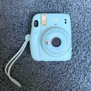 Instax Mini 11 Camera - Light Blue
